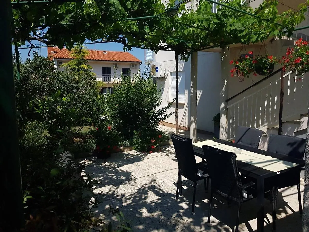 Apartment Tara Pula Croatia