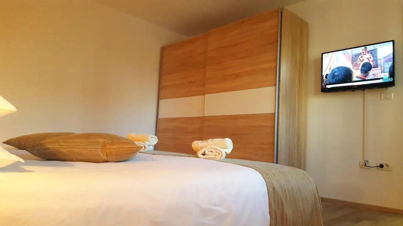 Apartment Tara Pula
