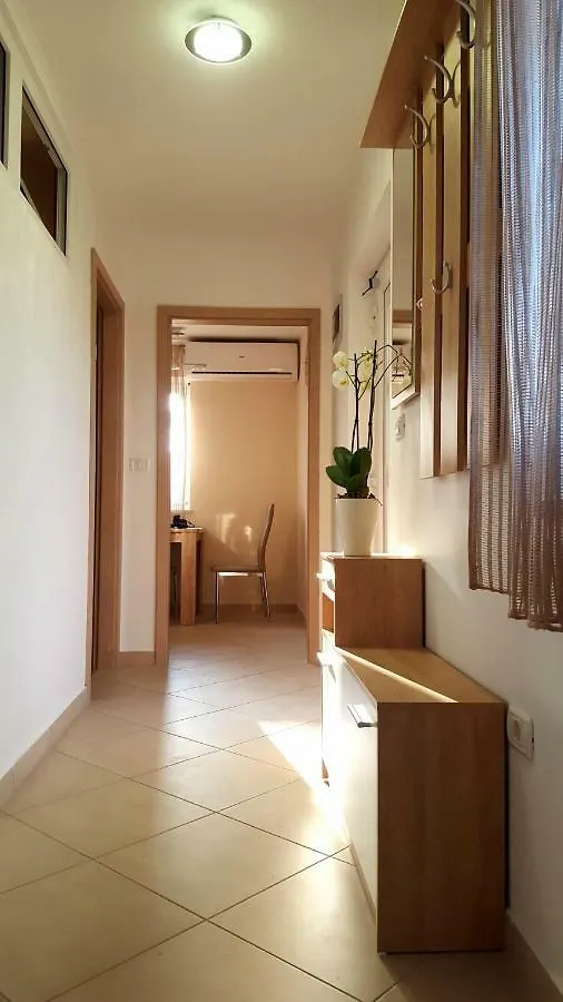 Apartment Tara Pula